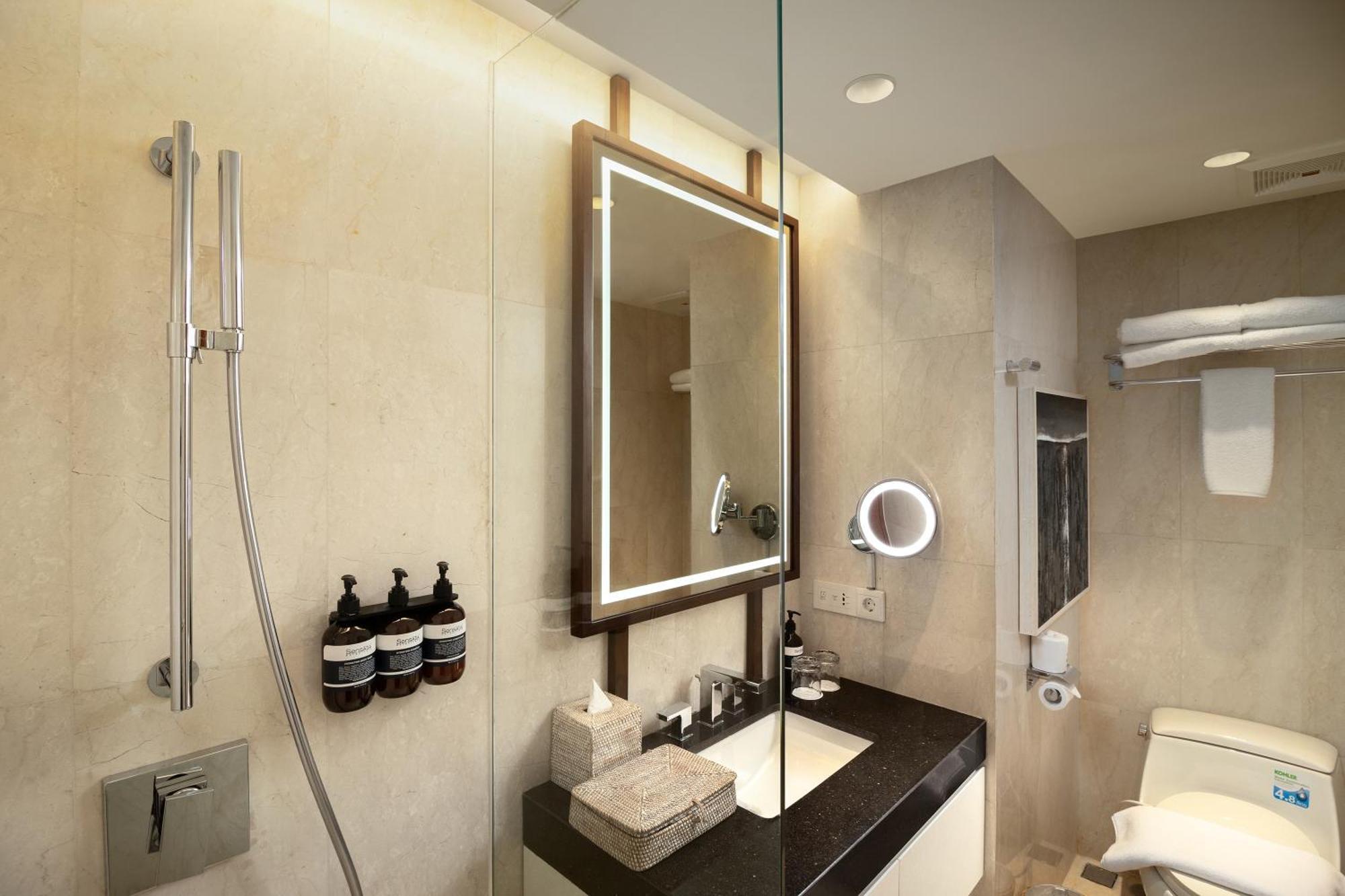 Beachwalk Apartemen